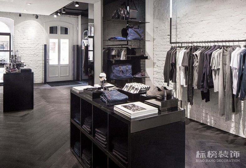 深圳服装店铺装修如何选择灯光？